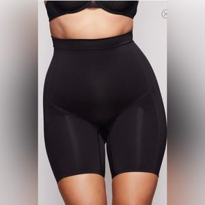 Skims sculpting shorts